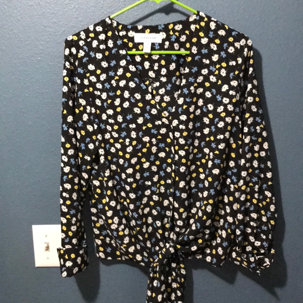 Juniors tie front blouse